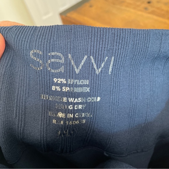 SAVVI NWOT LEGGINGS NAVY - Picture 3 of 4